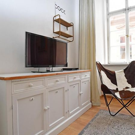 Lovely Little Cosy Apt In Прага Екстер'єр фото