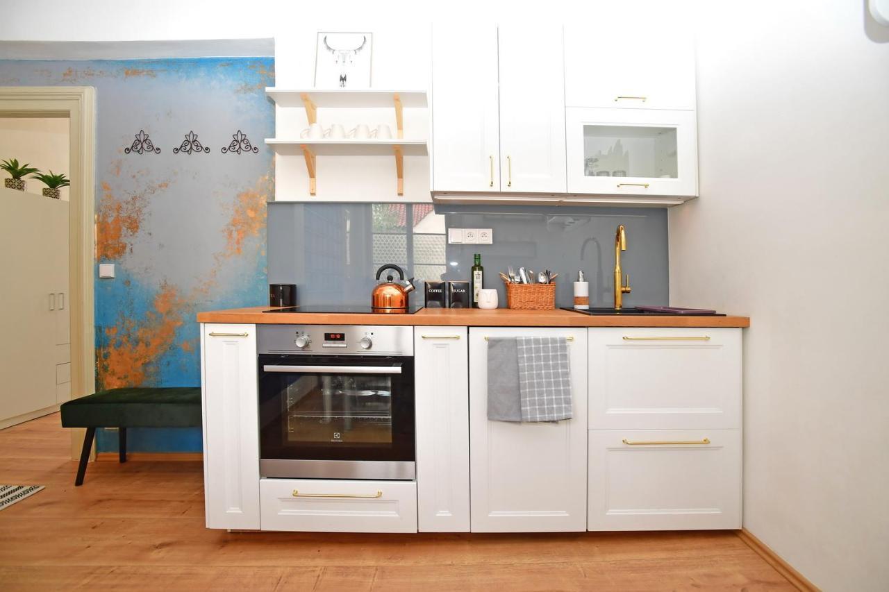 Lovely Little Cosy Apt In Прага Екстер'єр фото